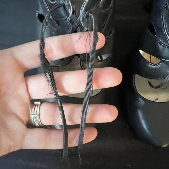 4/$20 Black tie up heels size 9 - Picture 8 of 11